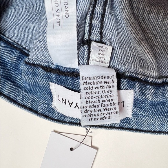 Lane Bryant Ombré Mid Rise Girlfriend Shorts Flex Magic Waistband Size 26 NWT - Picture 6 of 11